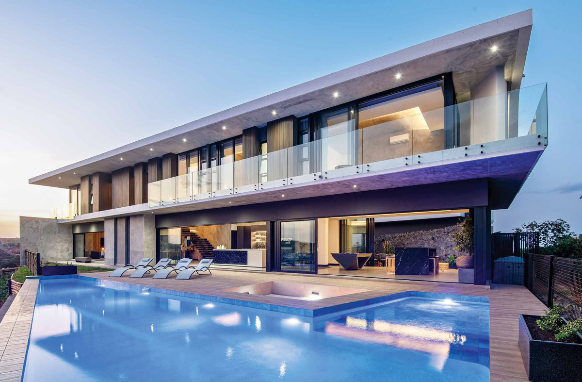 Holiday home overlooking a pool and the Indian Ocean. Photography: Stephen Rowley.