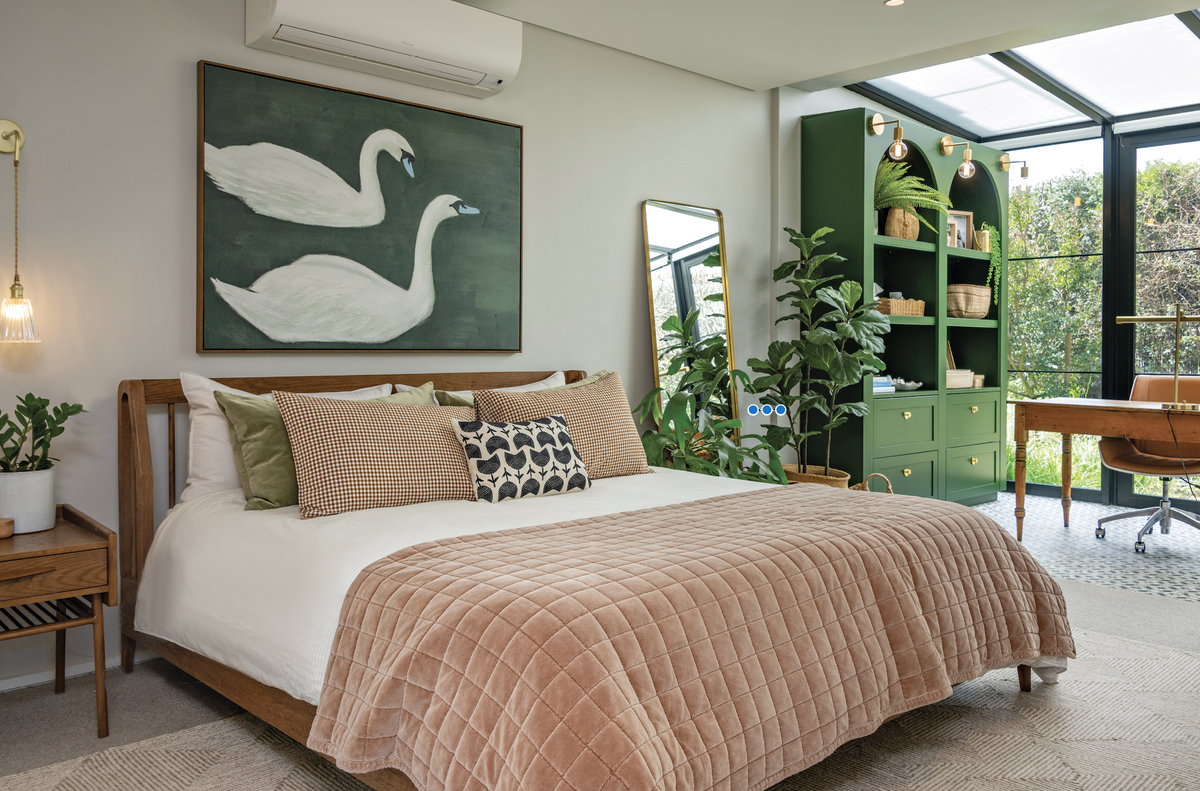 Interior featured in Fourth time’s a Charm, South African Home Owner. Photography: Malitza de Kock.
